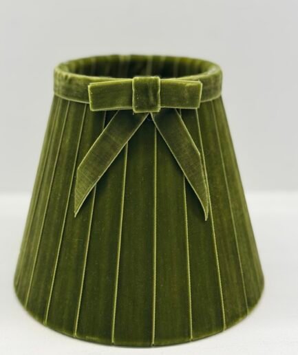 Pantalla cinta de terciopelo verde con lazo 18 cm