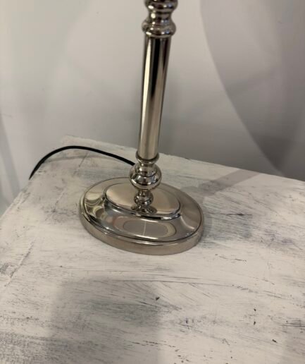 Pantalla plateada, altura 45 cm