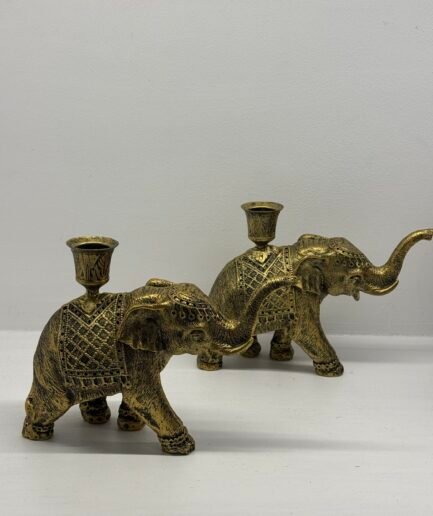 Pareja de portavelas de elefante